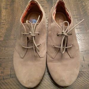 Clarks artisan desert boots